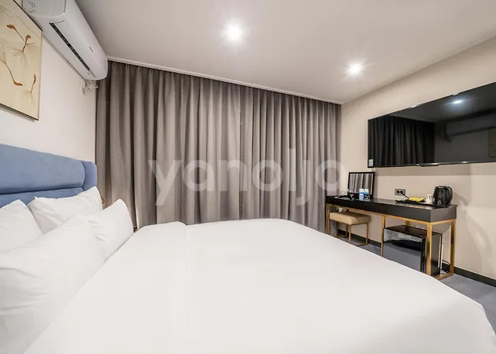 Browndot Hwamyeong Hotel *